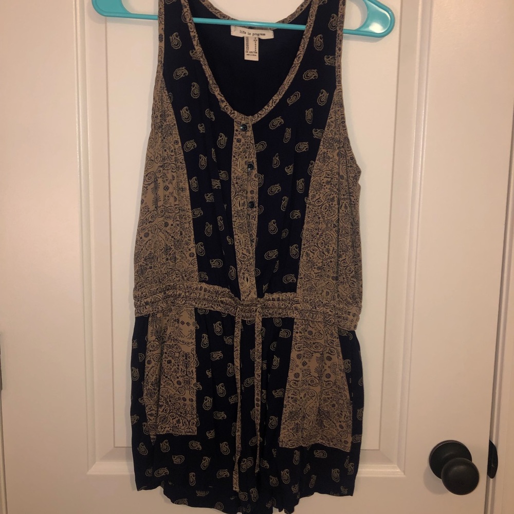 Navy and Tan Paisley Romper - Picture 2 of 3